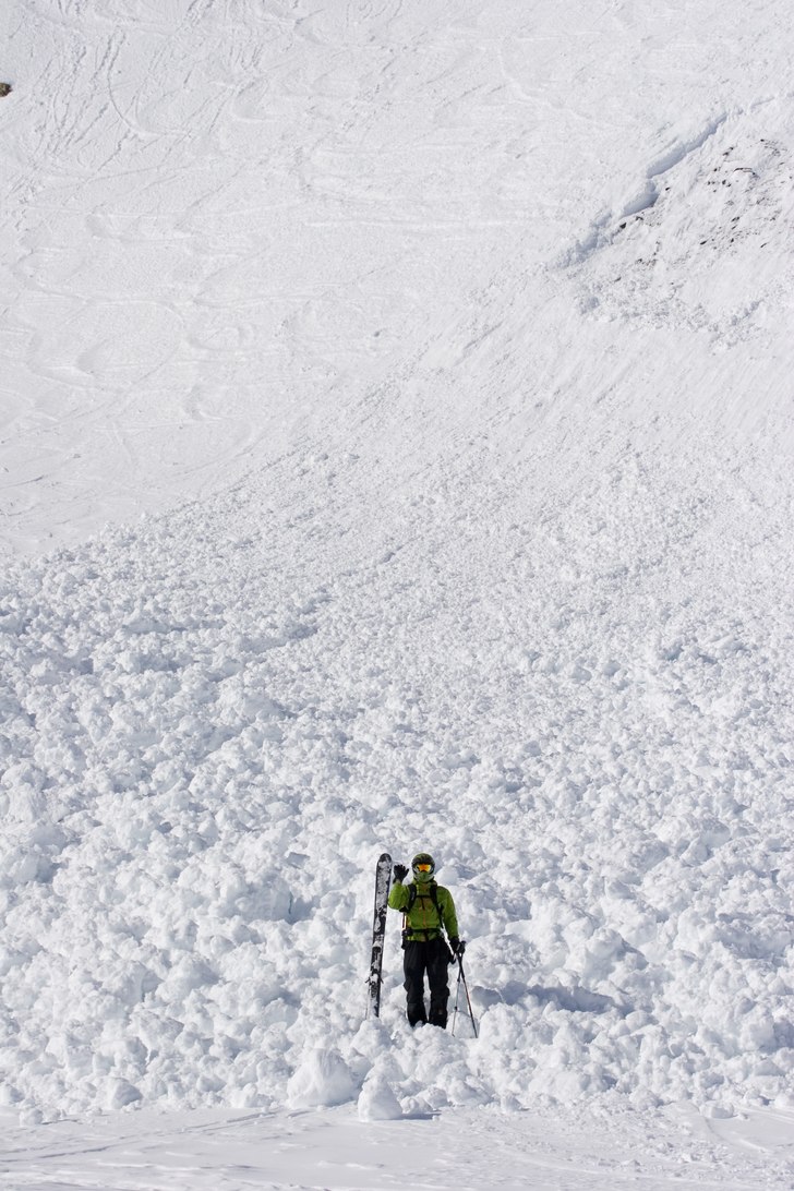 Officiell Lavinrisk 1 i Andermatt, men kom ihåg a. Foto: Mikael Kajbring. Åkare: Tobias Kajbring.