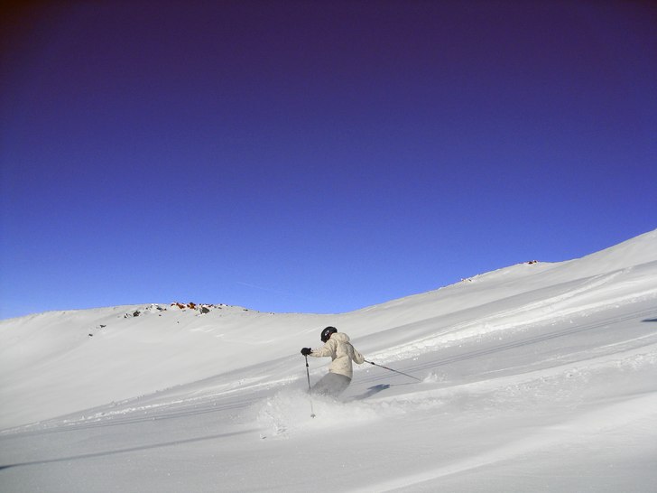 Le debút poudreuse dans les alpes. Eller nåt.
B. Foto: Max van Meeningen. Åkare: Hedda Berander.