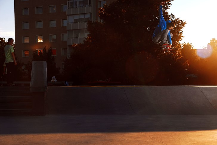 Skatepark-shoot. Foto: Adam Klingeteg. Åkare: Denis Dindic.