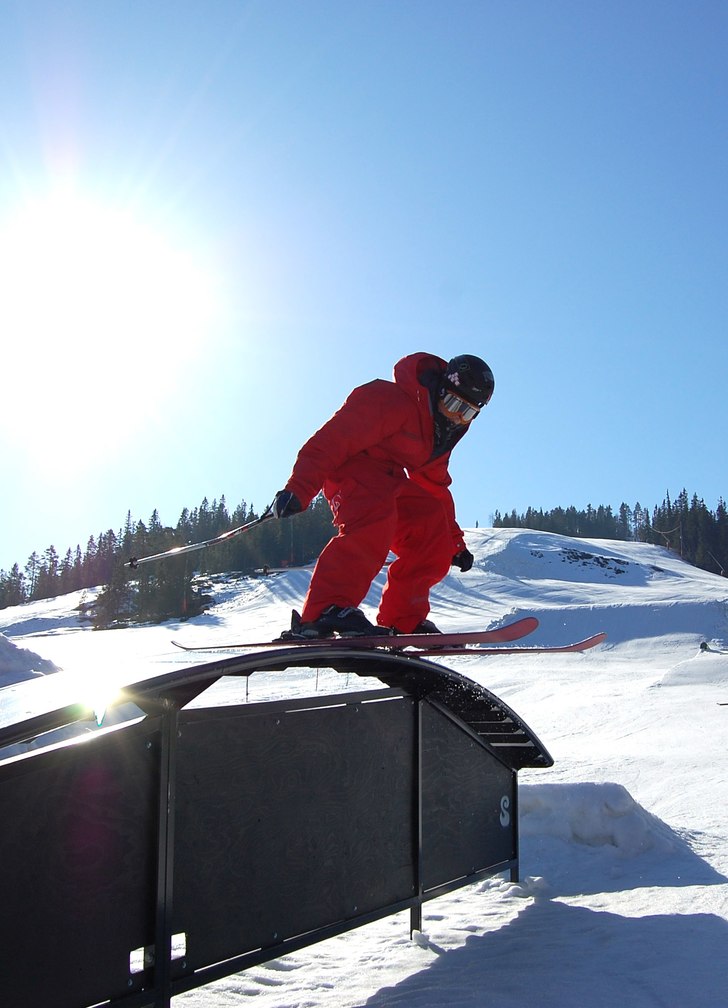 Kör den nya rollarcoastern på Gesunda... Foto: EMIL HALVARSSON. Åkare: Alex Eriksson.