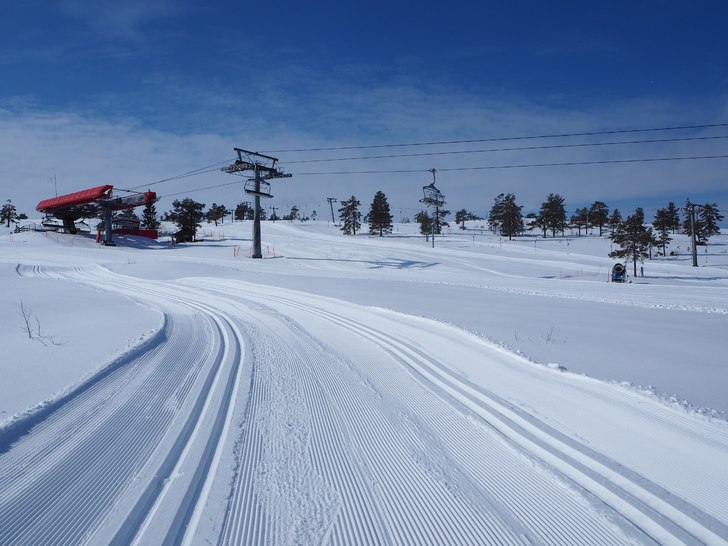 Alle heiser og nedfarter er åpne
.