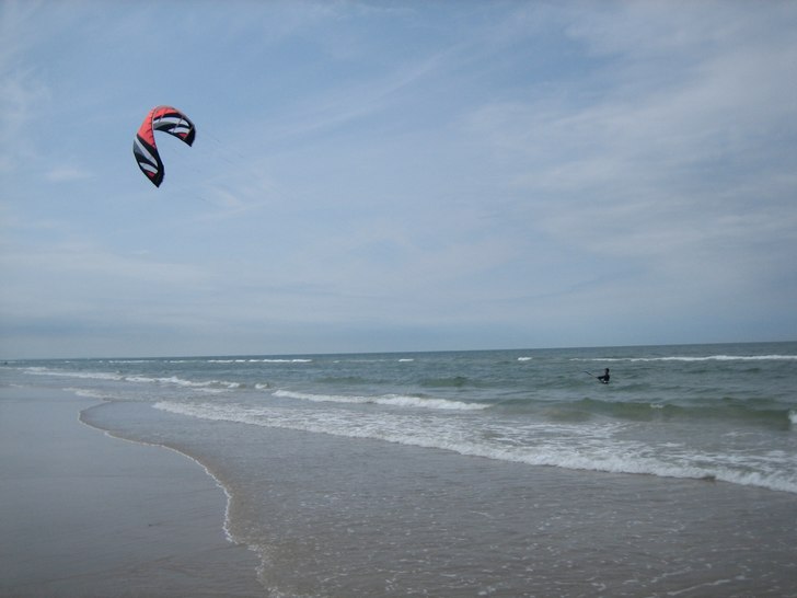 Kiteboard i Lökken. Foto: ALdrin. Åkare: Anton.