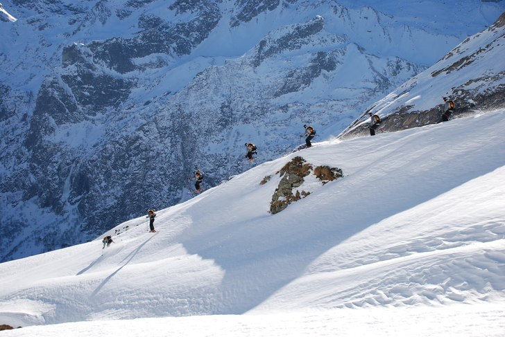 På väg ner mot Alagna.. Foto: Christopher Adermark. Åkare: Magnus Forssell.