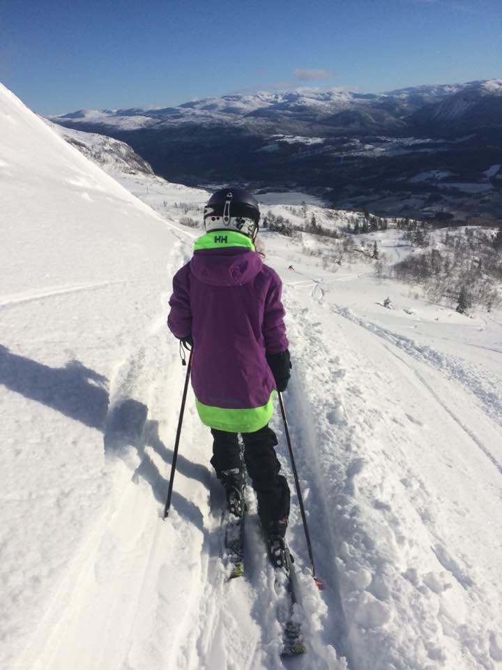 Pudderlaurdag 22. april:)
Laurdag morgon er det so.