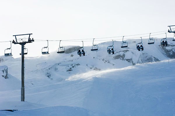 En blåsig dag i Riksgränsen . . Foto: Lars Thulin.