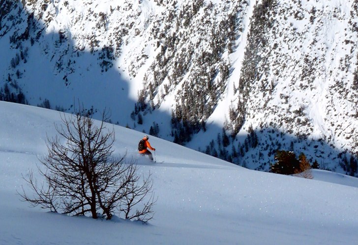 Early January and not much snow. But small resorst. Foto: Mikko Rapeli. Åkare: Mika Kankainen.