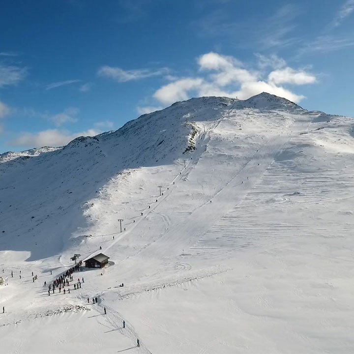 Skikjøring fra 3 fjelltopper i Hemsedal
I Hemseda.
