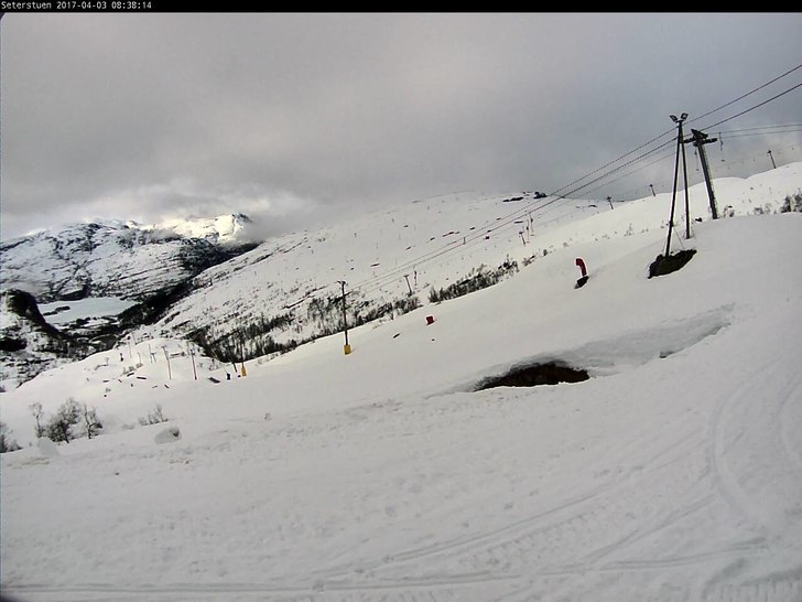 Mandag 3.april
Mandag 08.40 er det 4 grader, overs.