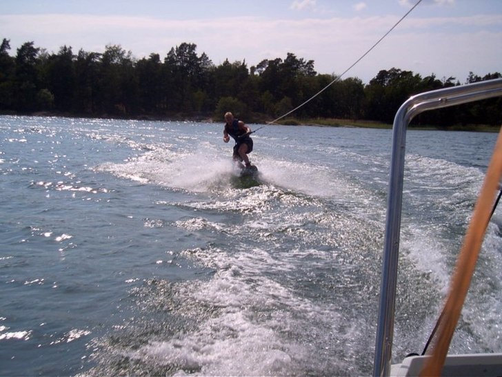 Sesongens första åk!! . Foto: Peter Johansson. Åkare: Martin Tomasson.