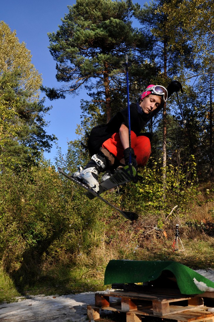 rail jam på kumlinarnas birthday!. Foto: Joakim Llull (jag). Åkare: Gustaf Kumlin.