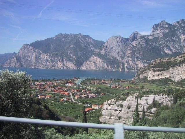 Vy över norra delen av Gardasjön.
. Foto: Jon Noorlander.