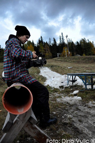 Martin i full koncentration när han filmar ;p. Foto: Dino Vulic. Åkare: Martin Gisselman.