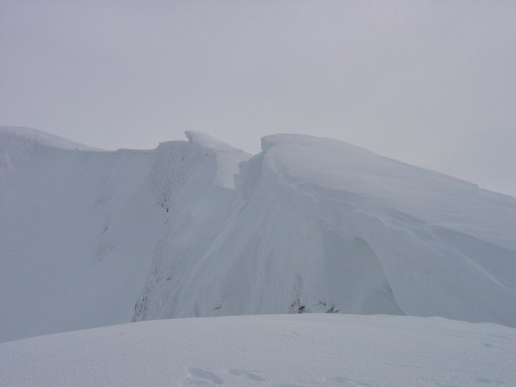 Bilden är tagen på väg upp mot en topp i narvik. Foto: Lars Andreasson. Åkare: Okänd prick.