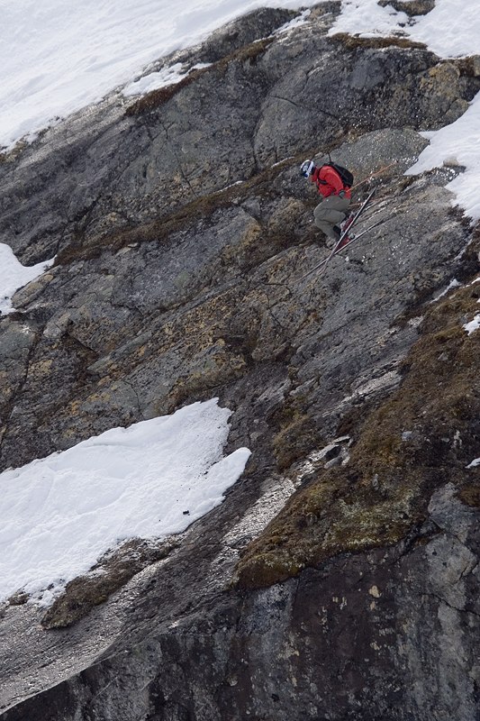 Foto: Johan Hellman. Åkare: Sverre Liljequist på väg mot mellanlandning på sitt sista dropp..