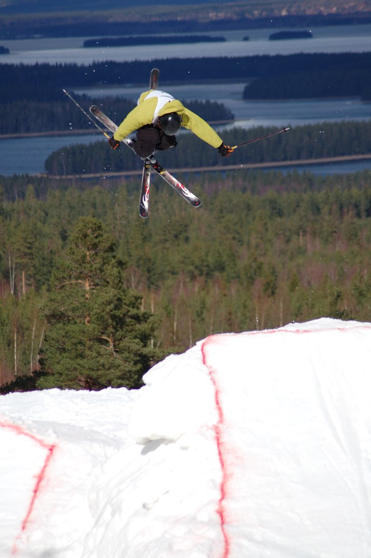 Ett fint kors på catass. Foto: Johan ?efternamnet?. Åkare: Jesper Norén.
