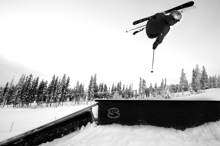 MIH finalen

www.photobymax.se. Foto: Max Neuriesser. Åkare: Jesper Tjäder.