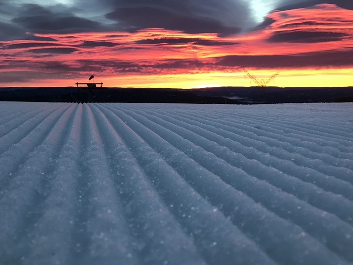 Påskestemning på fjellet!
Vi holder åpent fra k.