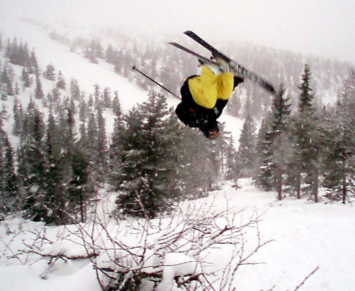 Backflip. Foto: Magnus A Werner. Åkare: adde.