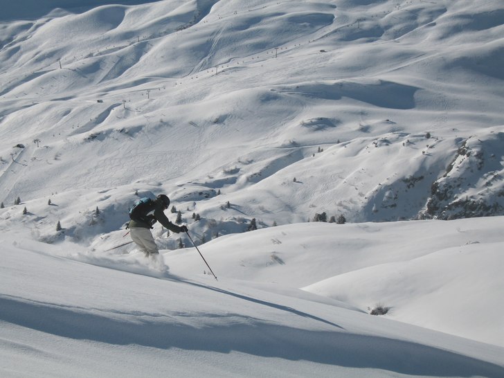 En trevlig dag i Zürs.. Foto: Magnus Wärle. Åkare: Camilla Wärle.