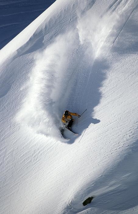 Signatur sväng. Foto: Martin Söderqvist. Åkare: Reine Barkered.
