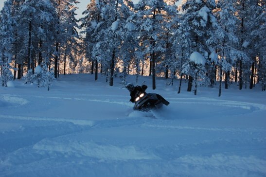 grymt härlig dag i grymt mycket puder !. Foto: t.