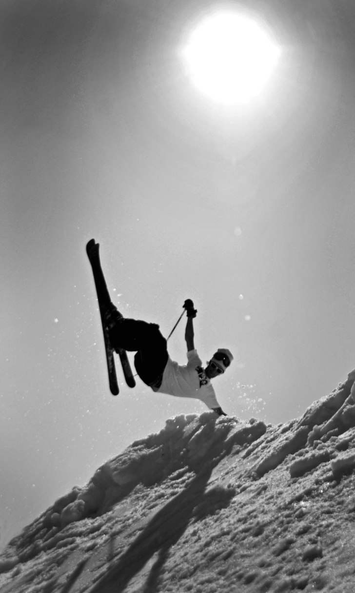 Handplant!. Foto: Erik Hammarsten. Åkare: Petter Elfsberg.