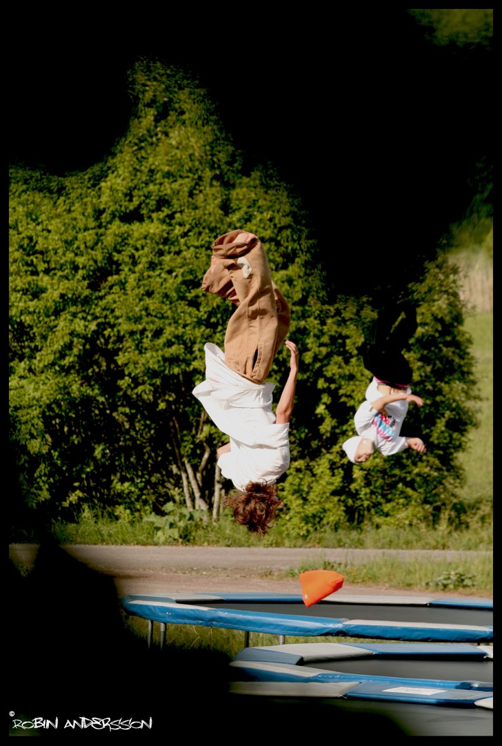 Studsmatta under screlf summer camp. Foto: Robin Andersson. Åkare: Tobias Andersson.