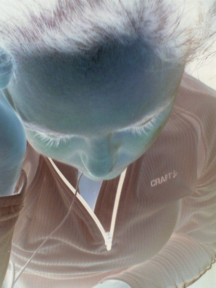 Foto: sara. Åkare: svartvit.