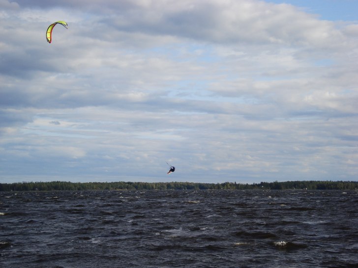 Blåste sydost så vi tog vårt pack och åkte til. Foto: Jonathan Björkskog. Åkare: Andreas Lind.