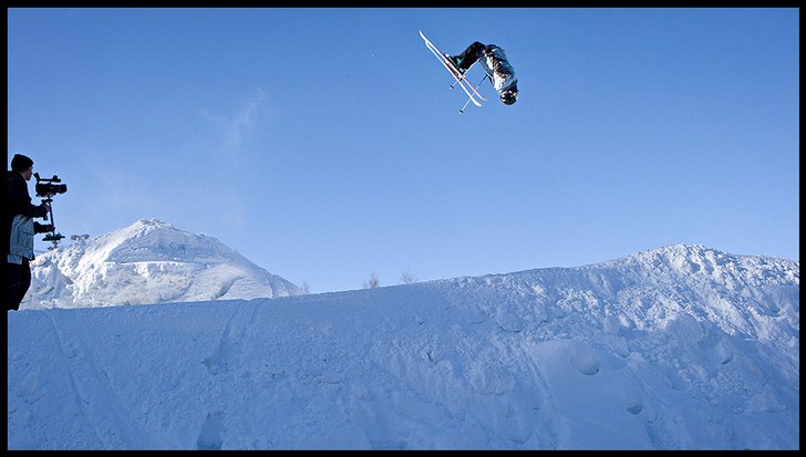 Sw backflip

(Robin Trolin till vänster i bilde. Foto: Thomas Lundman. Åkare: Jonas Zeidlitz.
