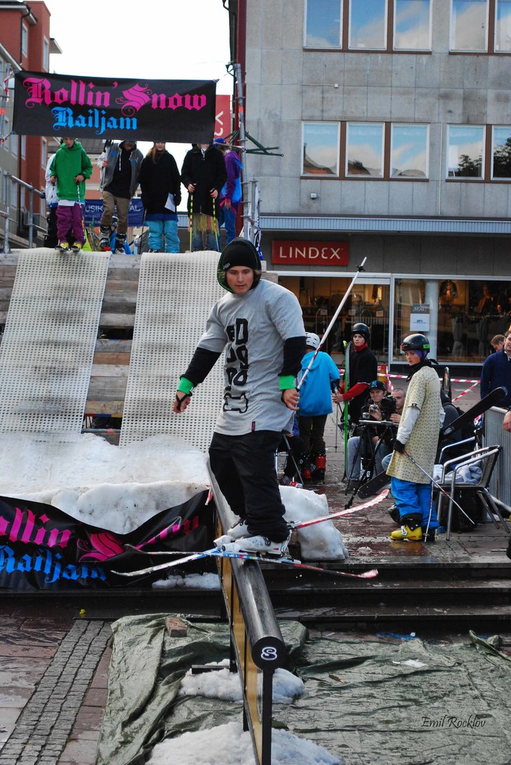 Rollin' Snow Railjam 2010

Fler bilder: htt. Foto: Emil Rocklöv. Åkare: Jacob Hyllengren.