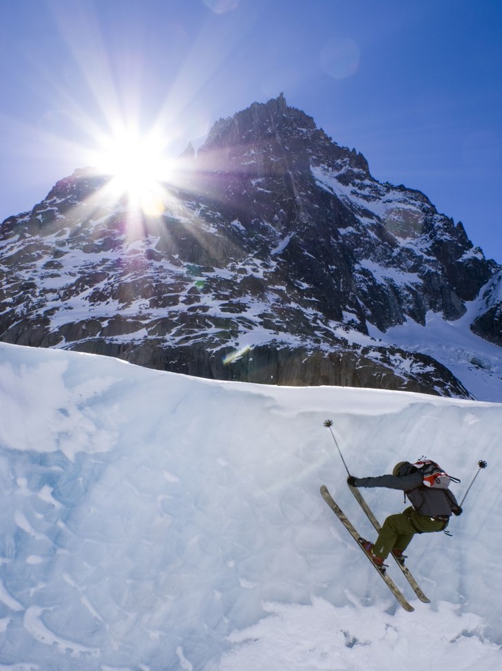 En mer lekfull tolkning av glaciärspicka än den . Foto: Jakob Edholm. Åkare: Änderssen.