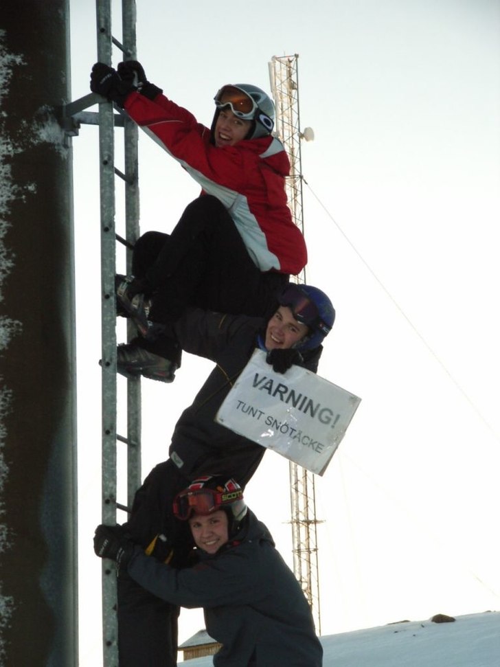 Vad gör man inte för att komma på bild. Foto: Daniel Åkerström. Åkare: Ligisto Jr, Wee-man, Hp.