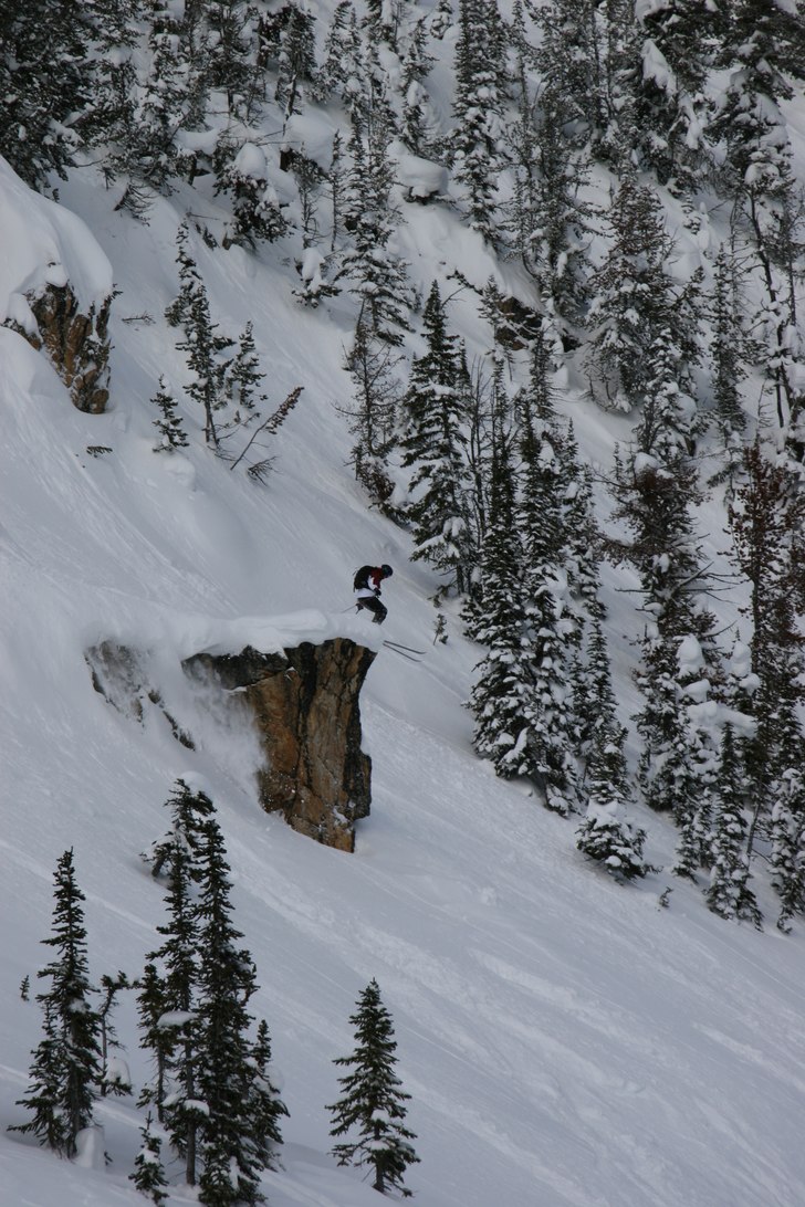 2:a åkdan i Kicking 60cm puder och sköna berg! . Foto: Kenneth Asserud. Åkare: Tobias "skägget" Thrysén.
