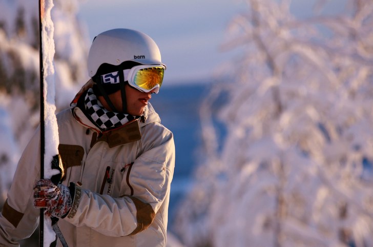 lite hoppsession i ett lite hopp med en liten anto. Foto: Joakim Hayland. Åkare: Jesper Hayland.