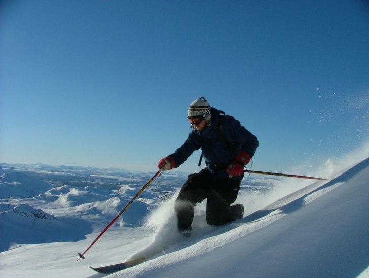 solen sken, bra med snö...
en skön dag i skolan. Foto: Henrik Karlsson. Åkare: Klas Tigerström.