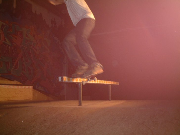 Switch Feeble, Railen på Boxen. Foto: Maks. Åkare: Nils Lundqvist.