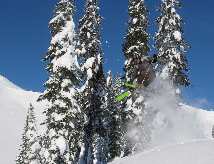 Härligt väder och skön åkning. Foto: Fredrik Åkesson. Åkare: Joacim Torkelson.