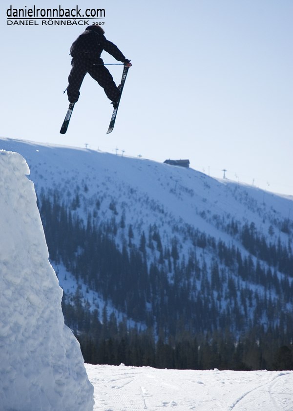 Foto: Daniel Rönnbäck. Åkare: Henrik Gustafsson.