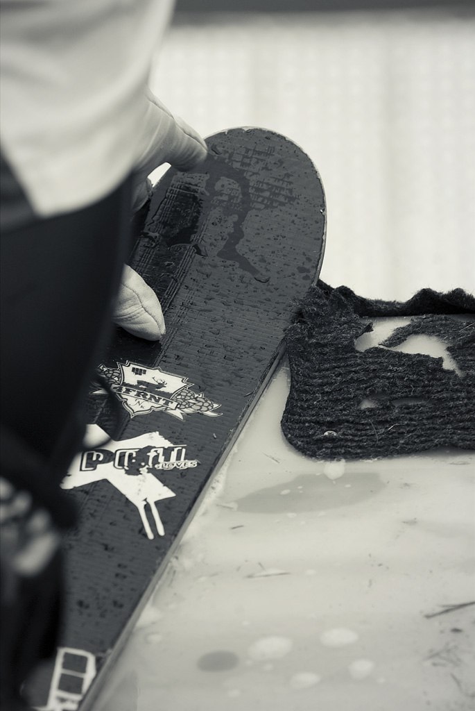 Foto: Daniel Rönnbäck. Åkare: Blöt skida.