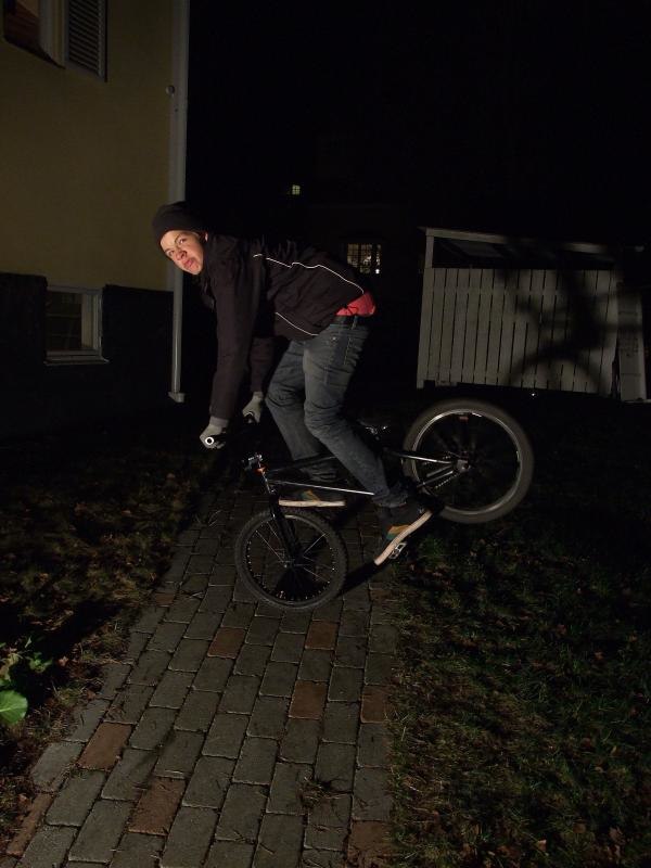 langar fetaste posen. Foto: hugo ljungquist. Åkare: alvin marelius (jag).