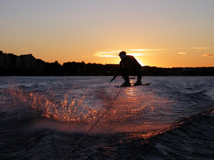 Tog några försök innan bilden satt. Var 10 grad. Foto: Philip Olsson. Åkare: Staffan Skällenäs.
