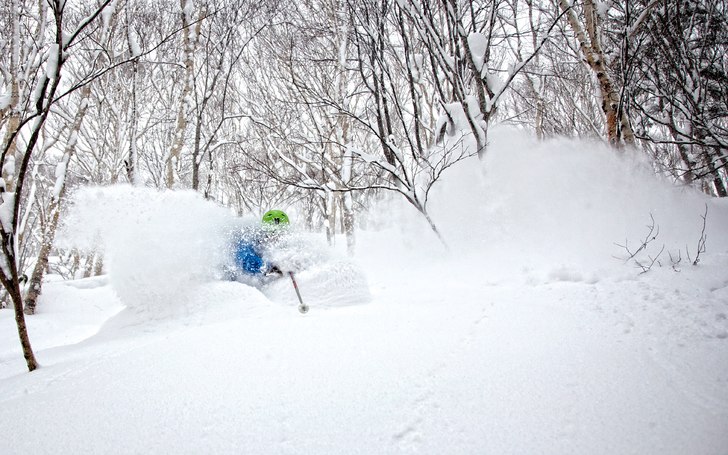 En helt magisk pudersluttning på platsen där det. Foto: Robin Ohlsson. Åkare: Max Timander.