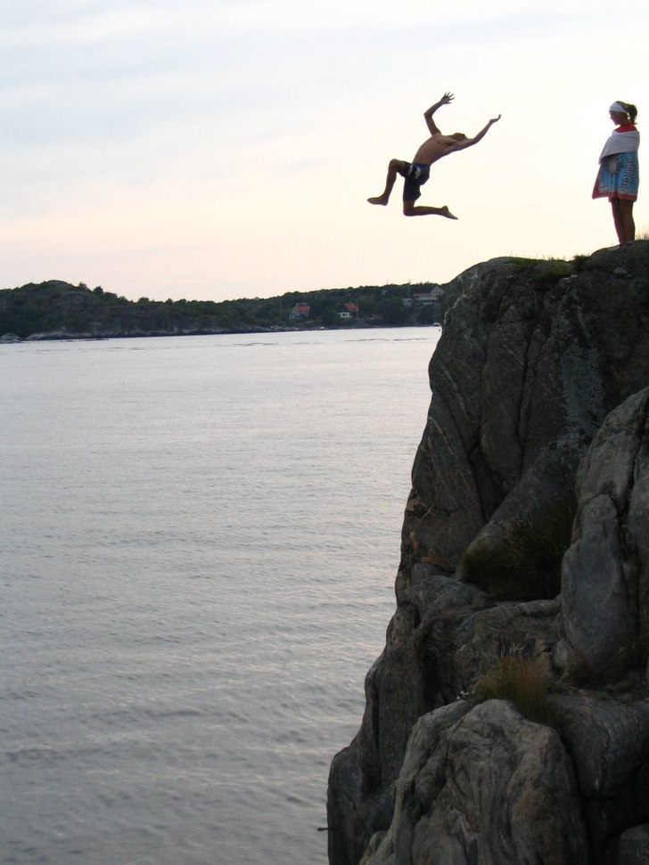 Fille bakåtvoltar. Foto: Viktor Andermo.