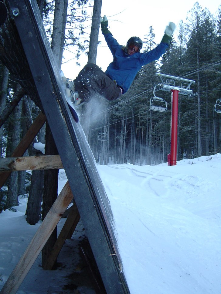 Wallride i B.C. Foto: Filip Gepertz. Åkare: Jens Sundquist.