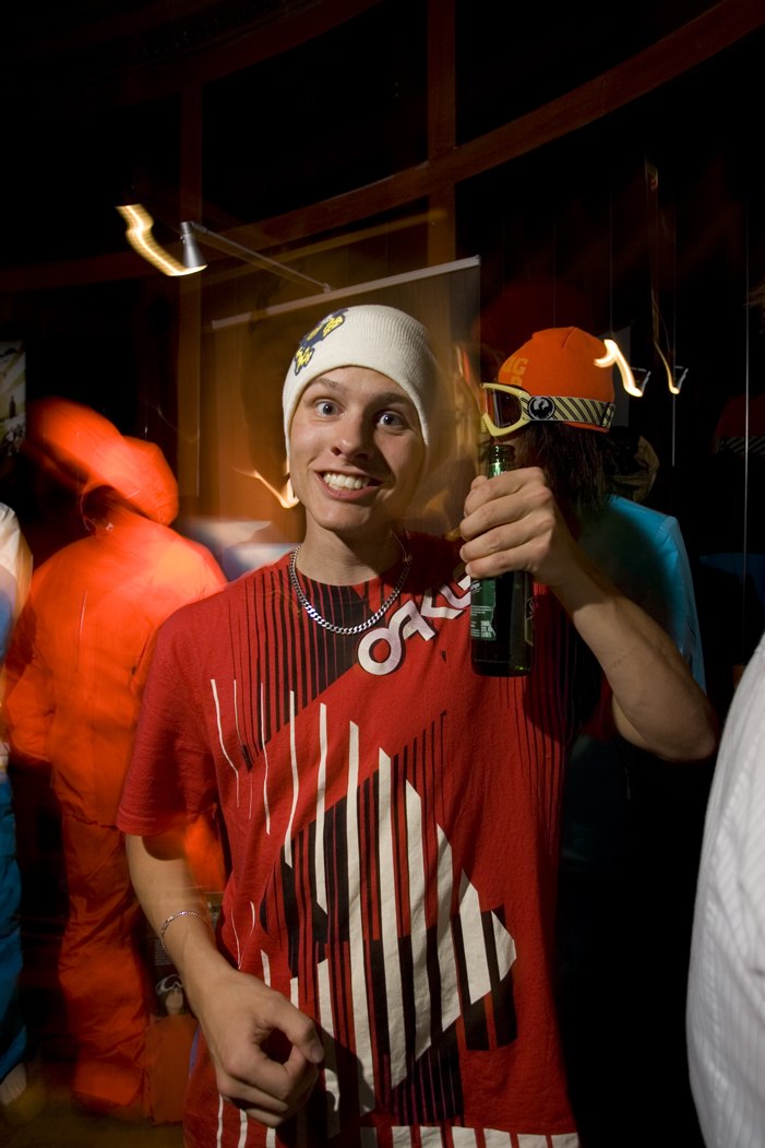 Foto: Otto Norin. Åkare: Även Oskar Pedersen såg till att ha törstsläckande nära till hands..