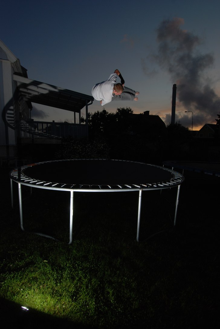brorsan shreddar. Foto: Viktor Larsson. Åkare: Gustav Larsson.