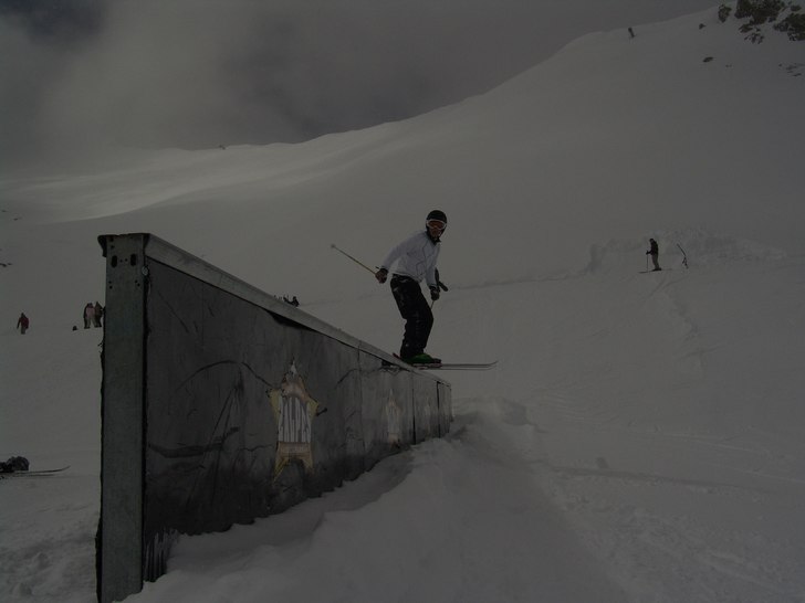 jake på rail. Foto: Victor Gustafsson. Åkare: Jacob Gustafsson.