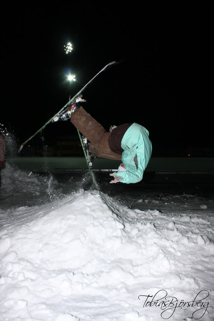 Ta i då. Foto: Tobias Björsberg. Åkare: Ronnie Hasan.