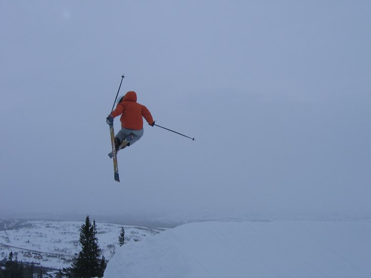 Mr telemark goes WILD ;D. Foto: Ludvig Eriksson-Kålen. Åkare: Mathias Wrede.